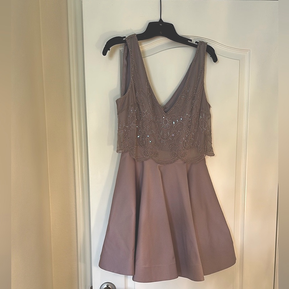 Elegant Mauve Sleeveless Dress